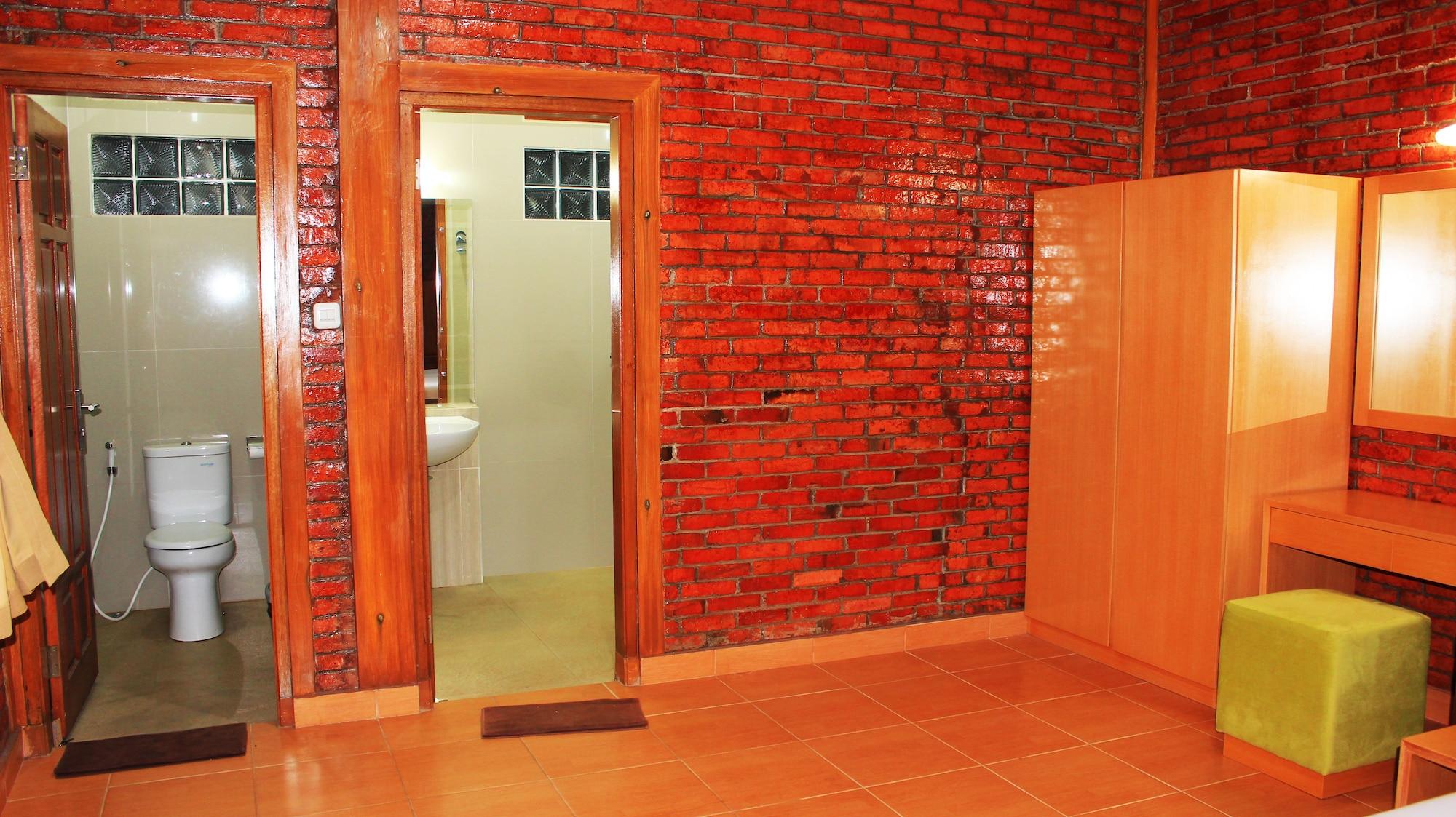 Jambuluwuk Convention Hall & 5*